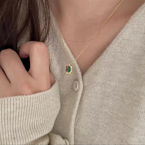 18k Gold plated Emeral beads Necklace - Picture 6 of 8